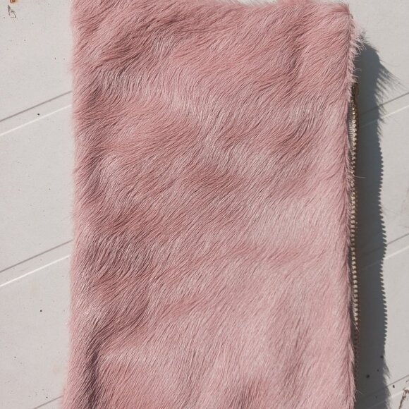 Parker&Hyde Crossbody Blush cowhide purse with strap. - Picture 6 of 7